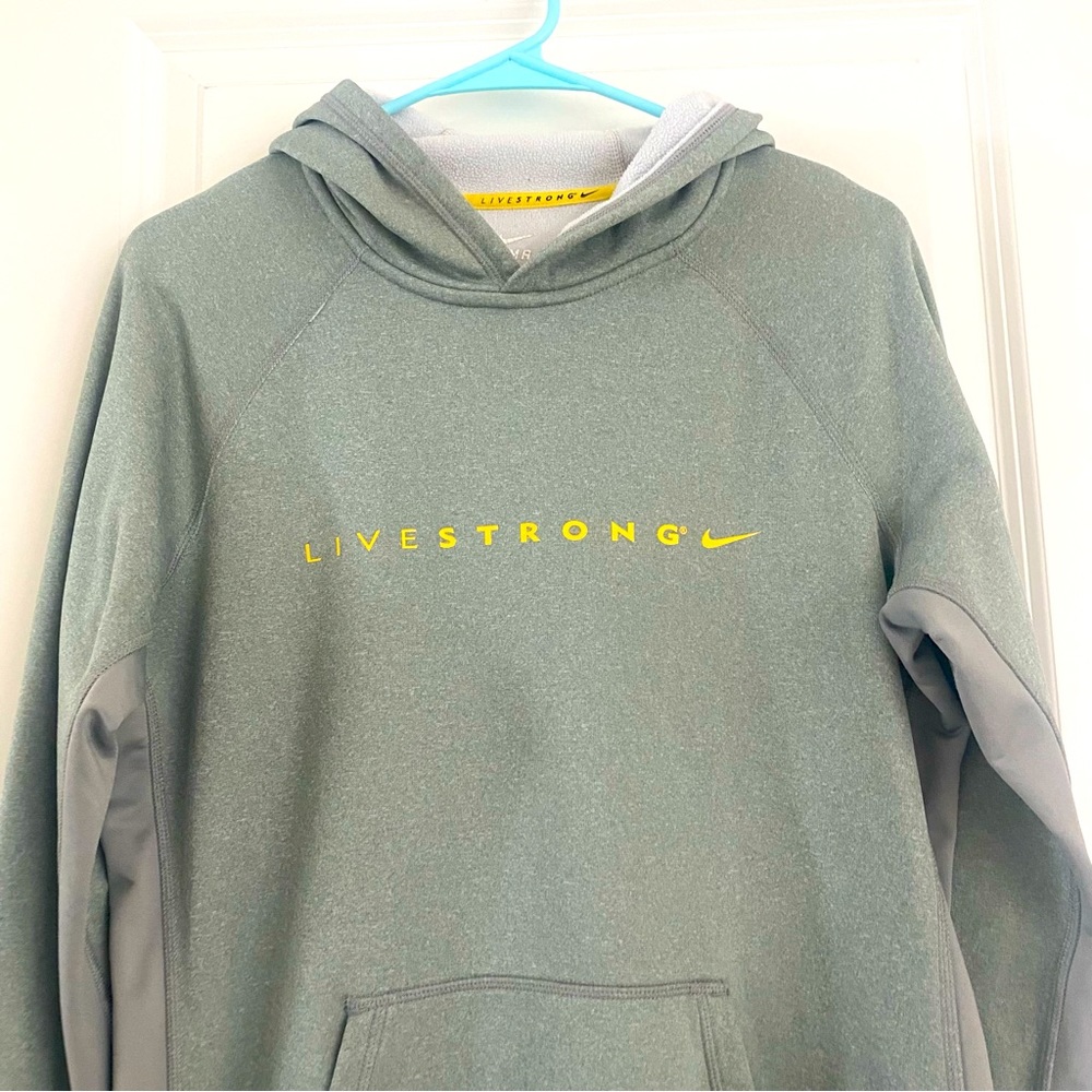 Nike Grey Active Therma-Fit Hoodie - size L - Picture 3 of 5